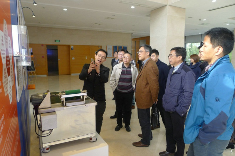 省科技厅产业处万发苗处长一行视察新国大苏研院